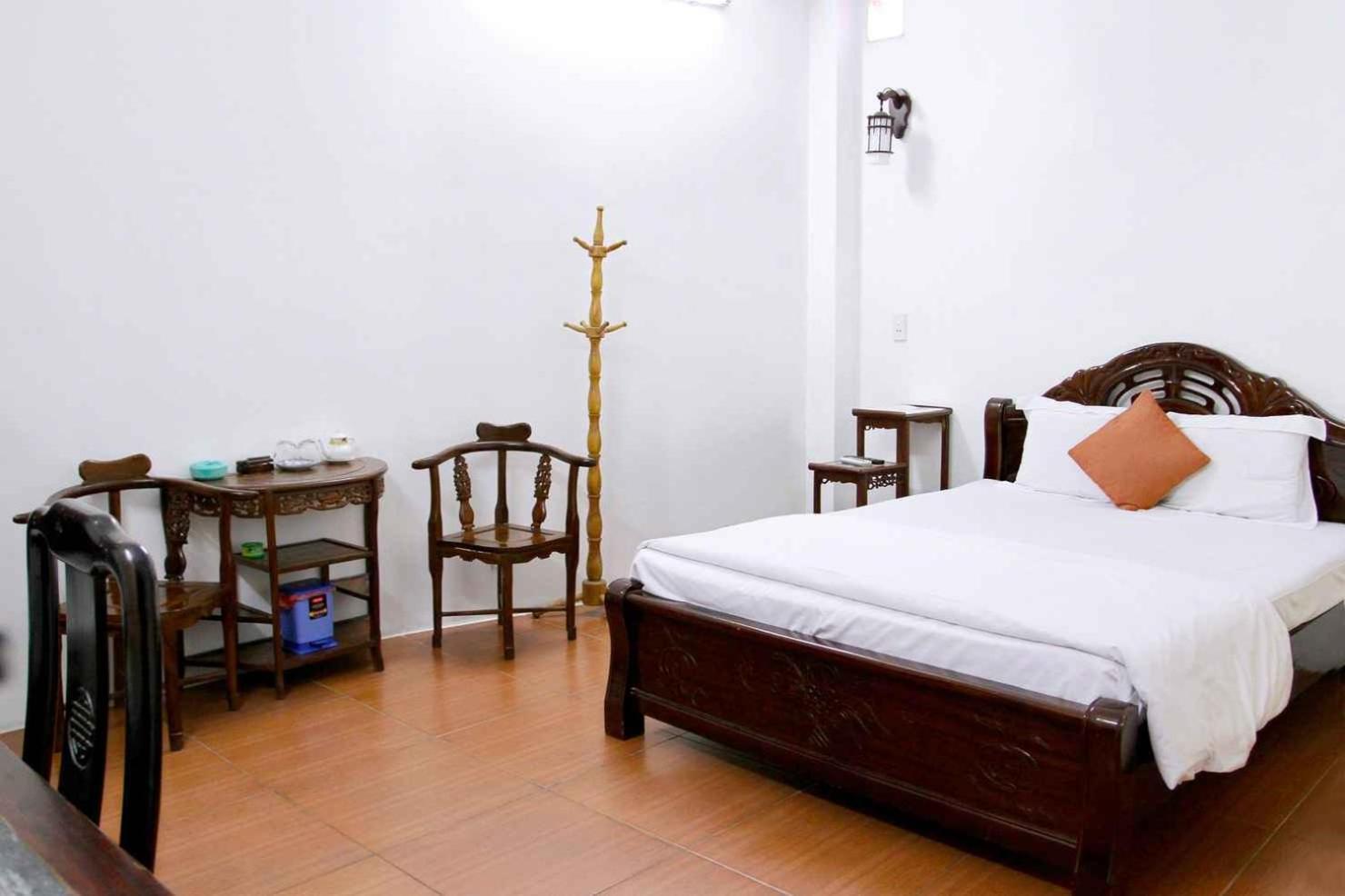 Hoang Cuong Hotel 15 Nguyen Thai Hoc 河内 外观 照片