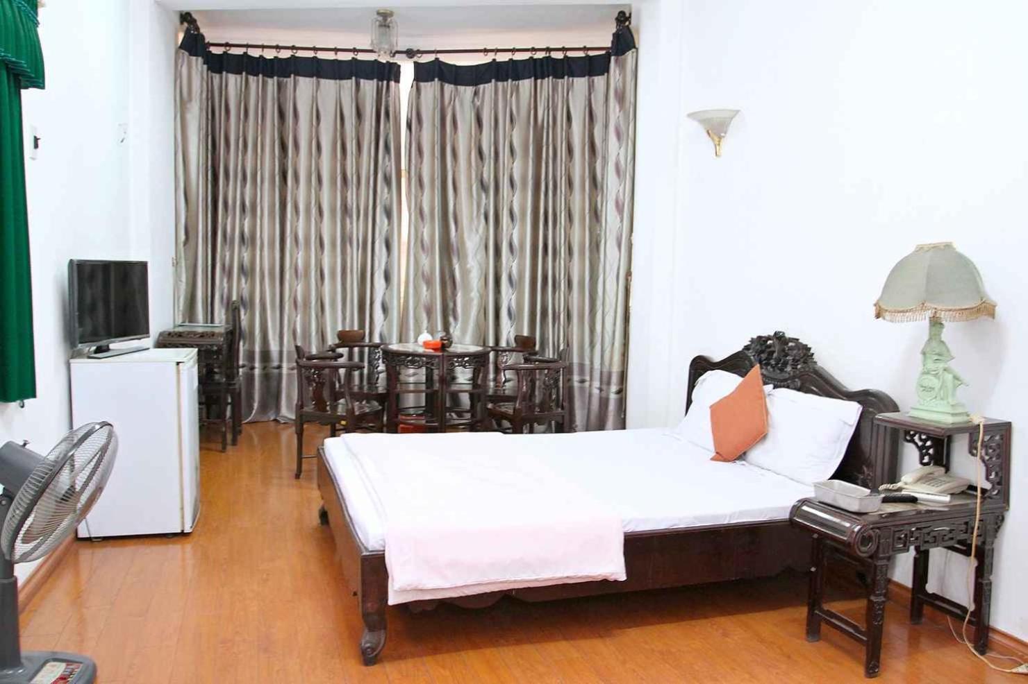 Hoang Cuong Hotel 15 Nguyen Thai Hoc 河内 外观 照片