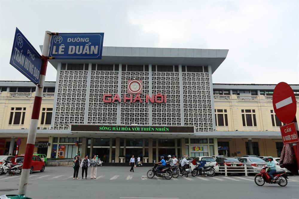 Hoang Cuong Hotel 15 Nguyen Thai Hoc 河内 外观 照片