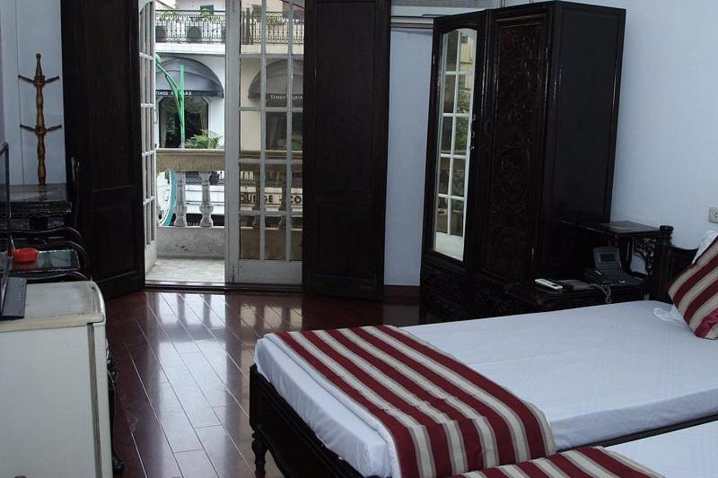 Hoang Cuong Hotel 15 Nguyen Thai Hoc 河内 外观 照片